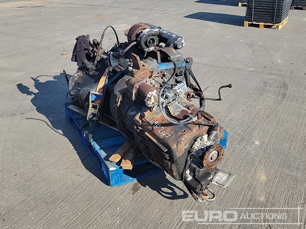 Mercedes 4 Cylinder Engine, Gearbox - Moteur: photos 3 Mercedes 4 Cylinder Engine, Gearbox - Moteur: photos 3