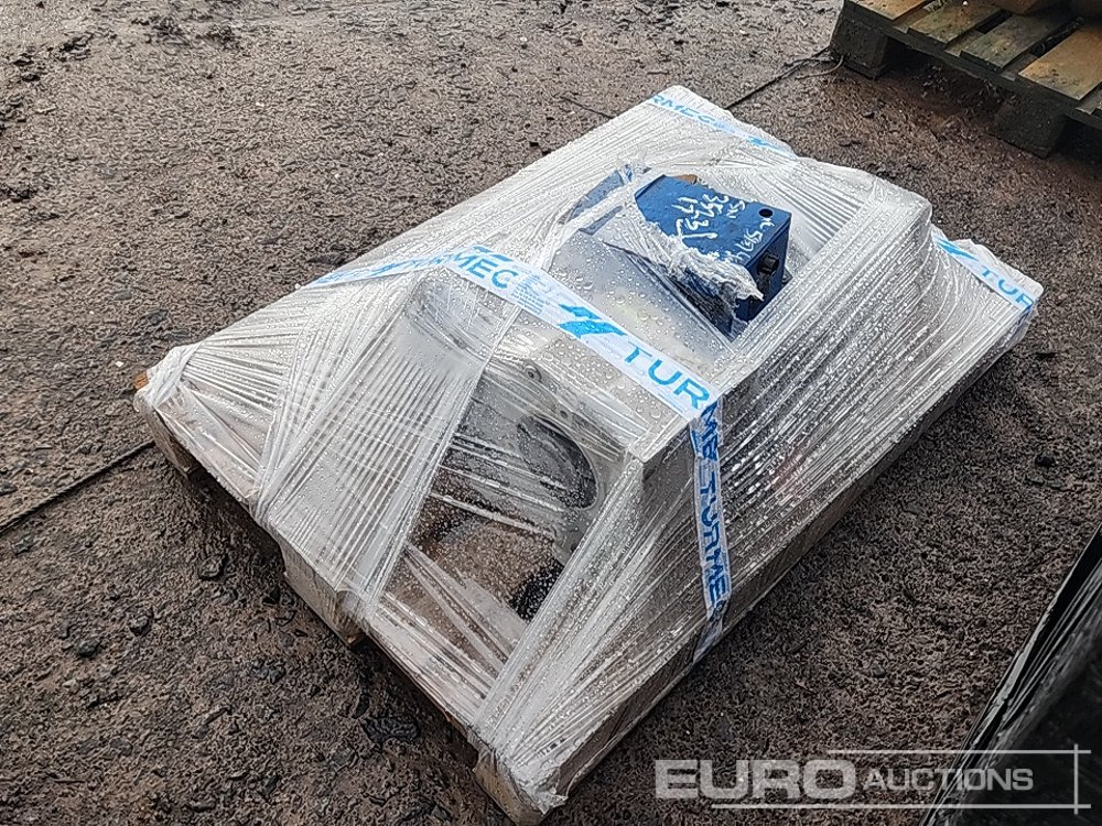 Pallet of Gearboxes (3 of), Motor - Boîte de vitesse: photos 3 Pallet of Gearboxes (3 of), Motor - Boîte de vitesse: photos 3