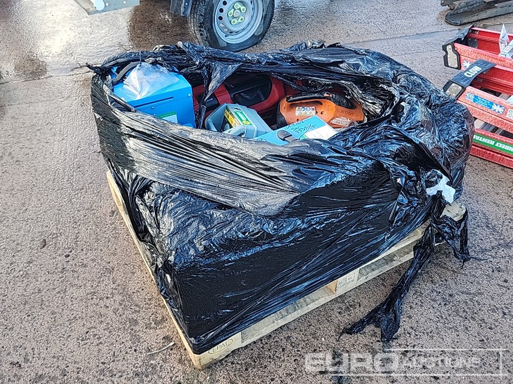 Pallet of Heaters, Stihl TS410 Consaw, Power Tools - Matériel de chantier: photos 1 Pallet of Heaters, Stihl TS410 Consaw, Power Tools - Matériel de chantier: photos 1