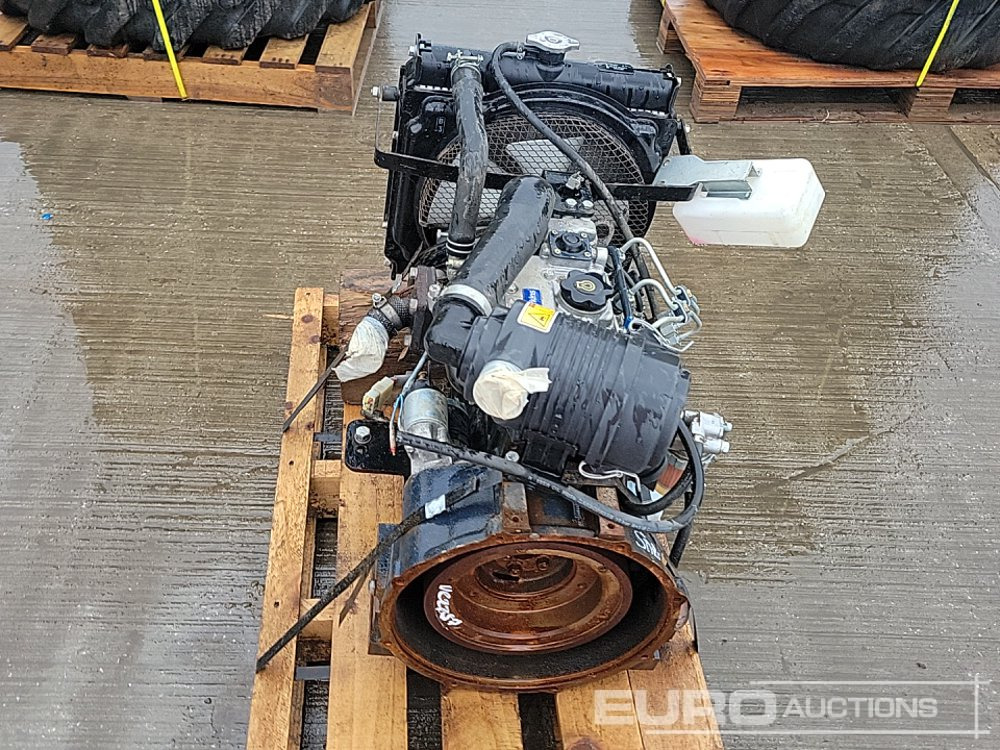 Perkins 3 Cylinder Engine - Moteur: photos 4 Perkins 3 Cylinder Engine - Moteur: photos 4