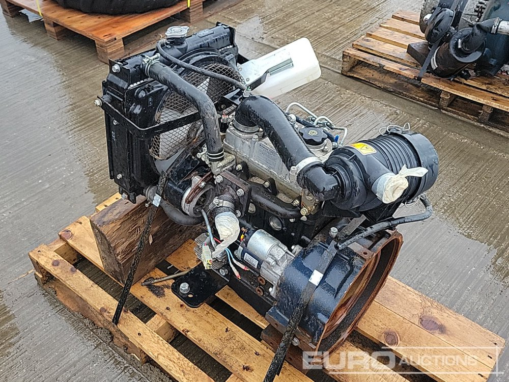 Perkins 3 Cylinder Engine - Moteur: photos 3 Perkins 3 Cylinder Engine - Moteur: photos 3