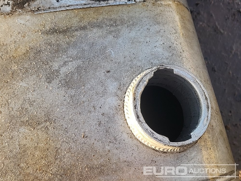 Réchauffeur de construction Pillar Drill, Space Heater, Aluminium Fuel Tanks (4 of): photos 17 Réchauffeur de construction Pillar Drill, Space Heater, Aluminium Fuel Tanks (4 of): photos 17