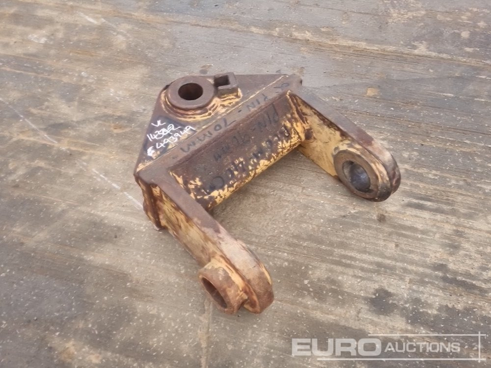 Qh to suit Wheeled Matrial Handler - Attache rapide: photos 1 Qh to suit Wheeled Matrial Handler - Attache rapide: photos 1