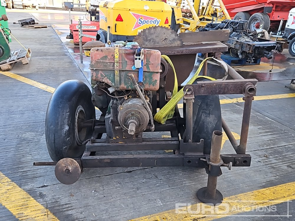 Single Axle Draw Table Saw, Lister Dursley Engine - Matériel de chantier: photos 4 Single Axle Draw Table Saw, Lister Dursley Engine - Matériel de chantier: photos 4