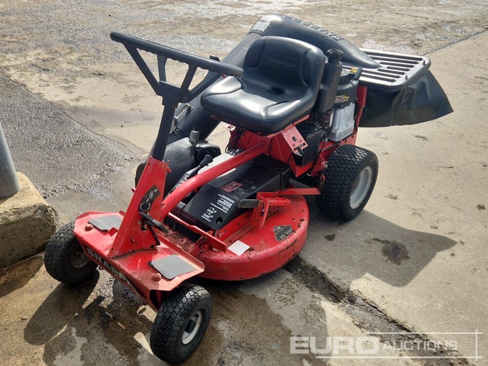 Snapper 28 Petrol Ride On Lawnmower, Briggs & Stratton Engine - Matériel de chantier: photos 1 Snapper 28 Petrol Ride On Lawnmower, Briggs & Stratton Engine - Matériel de chantier: photos 1