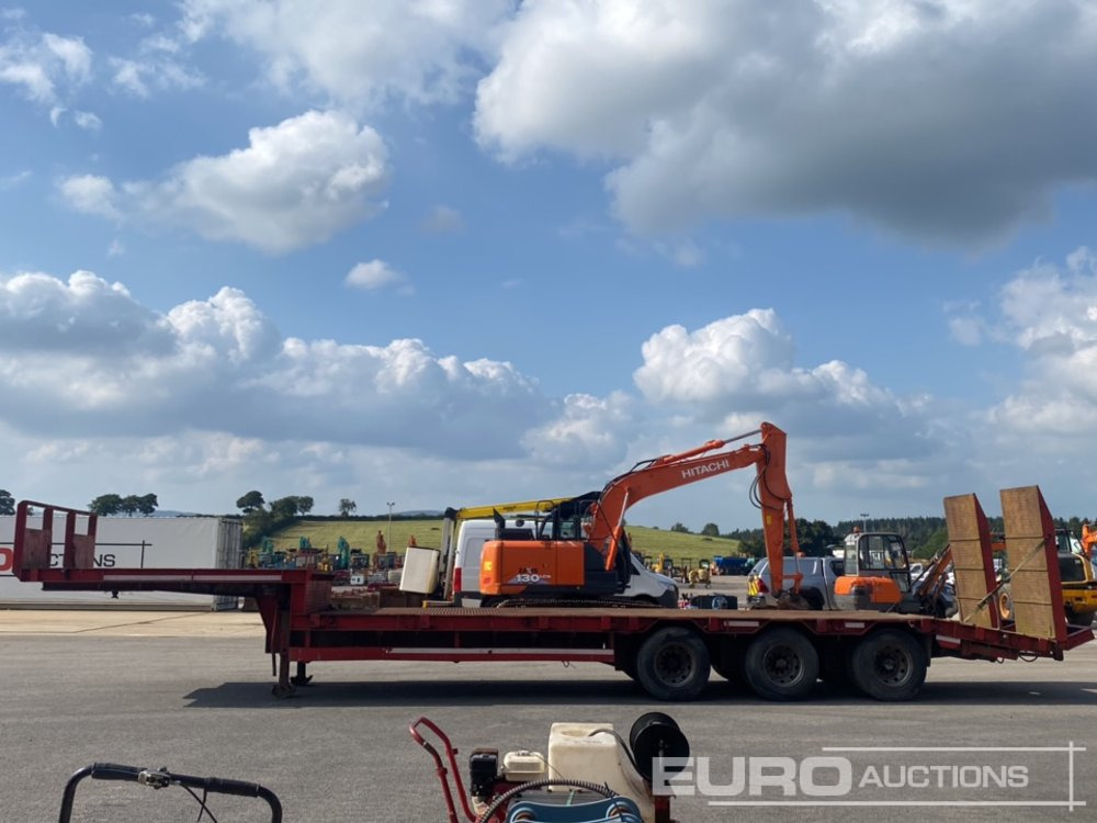 Soughan Tri Axle Stepframe Low Loader, Ramps - Semi-remorque surbaissé: photos 2 Soughan Tri Axle Stepframe Low Loader, Ramps - Semi-remorque surbaissé: photos 2