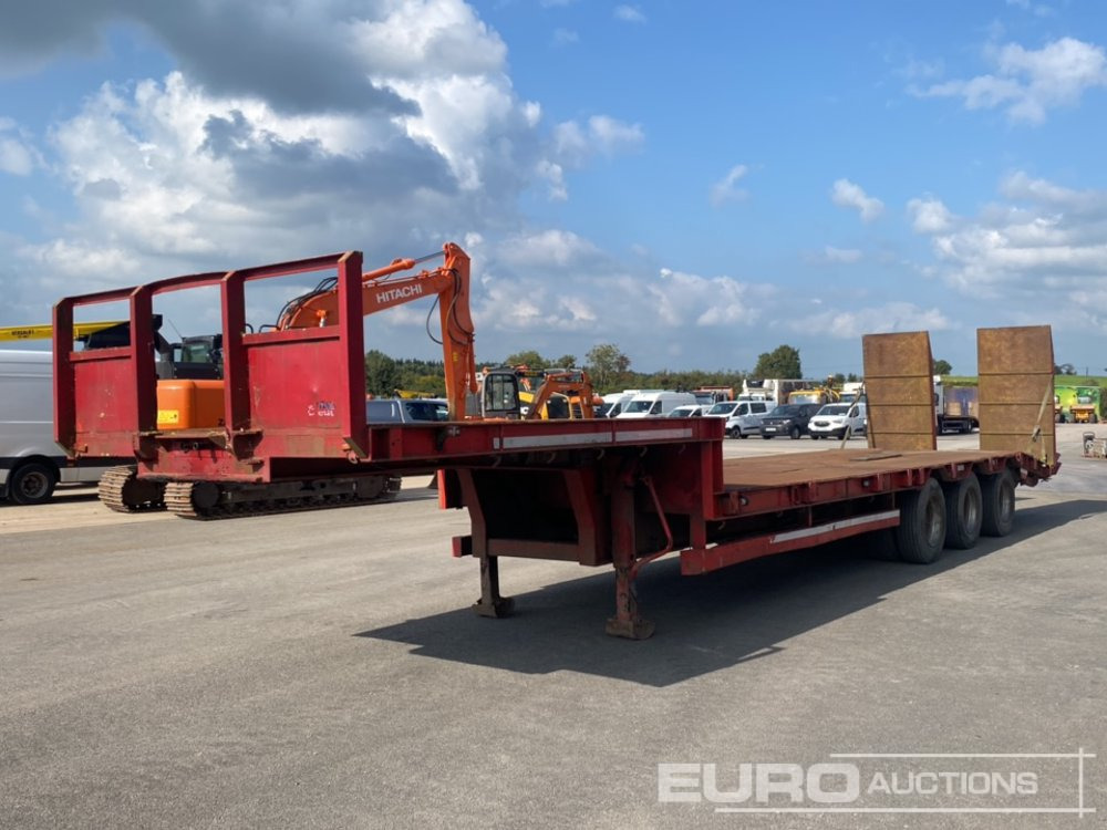 Soughan Tri Axle Stepframe Low Loader, Ramps - Semi-remorque surbaissé: photos 1 Soughan Tri Axle Stepframe Low Loader, Ramps - Semi-remorque surbaissé: photos 1