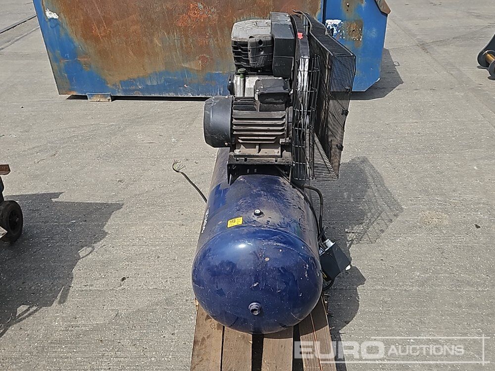 Static Workshop Compressor - Compresseur d'air: photos 4 Static Workshop Compressor - Compresseur d'air: photos 4