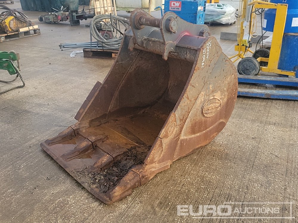 Strickland 36" Digging Bucket 65mm Pin to suit 13 Ton Excavator - Godet: photos 1 Strickland 36" Digging Bucket 65mm Pin to suit 13 Ton Excavator - Godet: photos 1