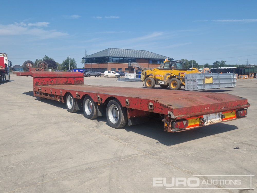 TSR Tri Axle Extendable Stepframe Low Loader Trailer, Outriggers, Rear Steer, Winch (Plating Certificate Available) - Semi-remorque plateau: photos 3 TSR Tri Axle Extendable Stepframe Low Loader Trailer, Outriggers, Rear Steer, Winch (Plating Certificate Available) - Semi-remorque plateau: photos 3