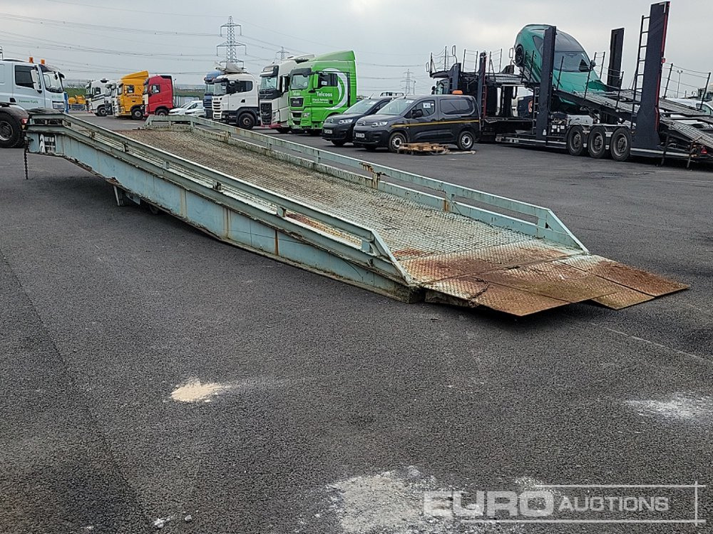 ThorWorld 7' Loading Ramp - Rampe de chargement: photos 4 ThorWorld 7' Loading Ramp - Rampe de chargement: photos 4