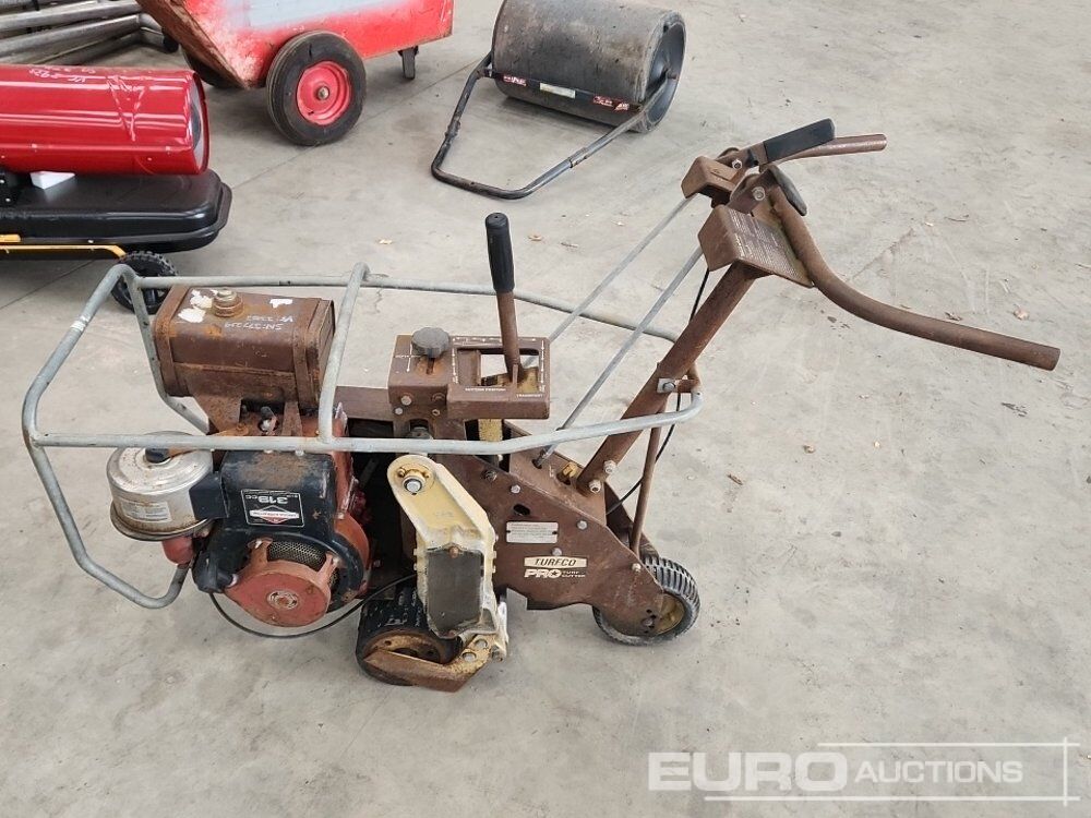 Turfco Petrol Turf Cutter, Briggs & Stratton Engine - Matériel de chantier: photos 2 Turfco Petrol Turf Cutter, Briggs & Stratton Engine - Matériel de chantier: photos 2