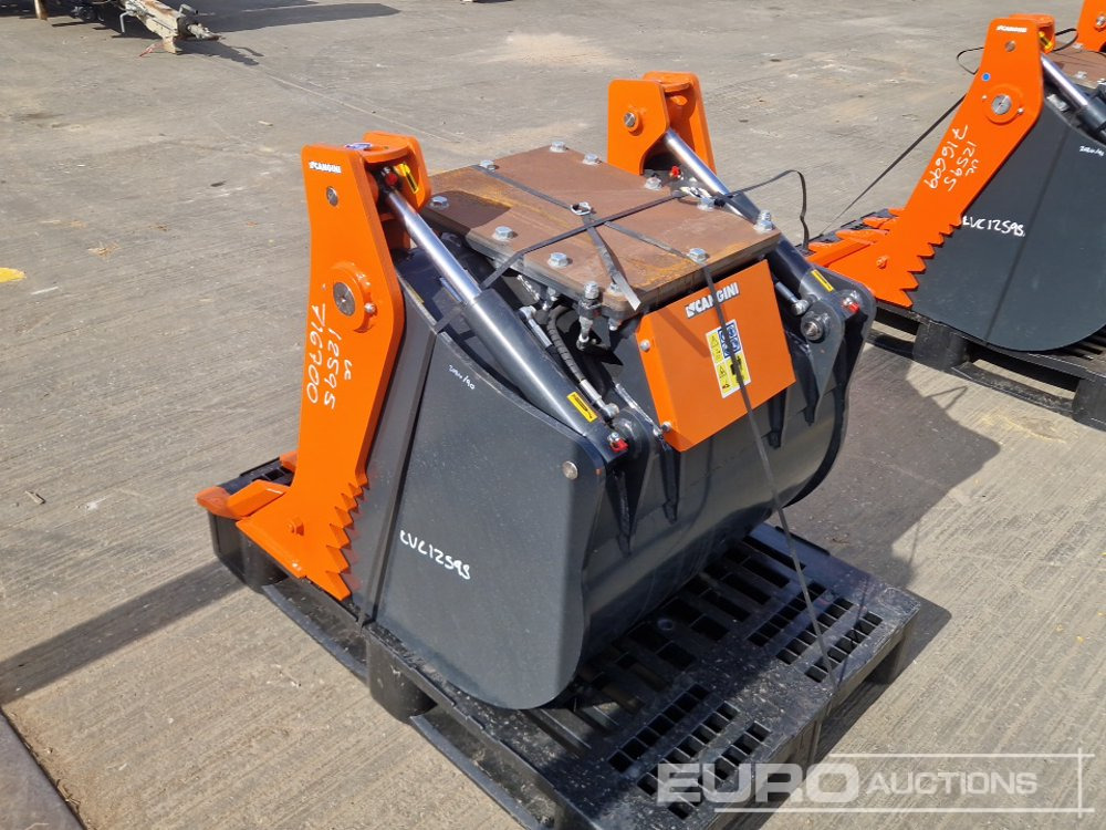 Unused 2024 Cangini 32" 4 in 1 Bucket to sut Excavator - Godet: photos 3 Unused 2024 Cangini 32" 4 in 1 Bucket to sut Excavator - Godet: photos 3