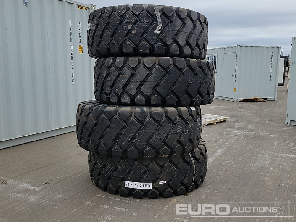 Unused 2025 23.5-25 Tyre (4 of) - Pneu: photos 1 Unused 2025 23.5-25 Tyre (4 of) - Pneu: photos 1