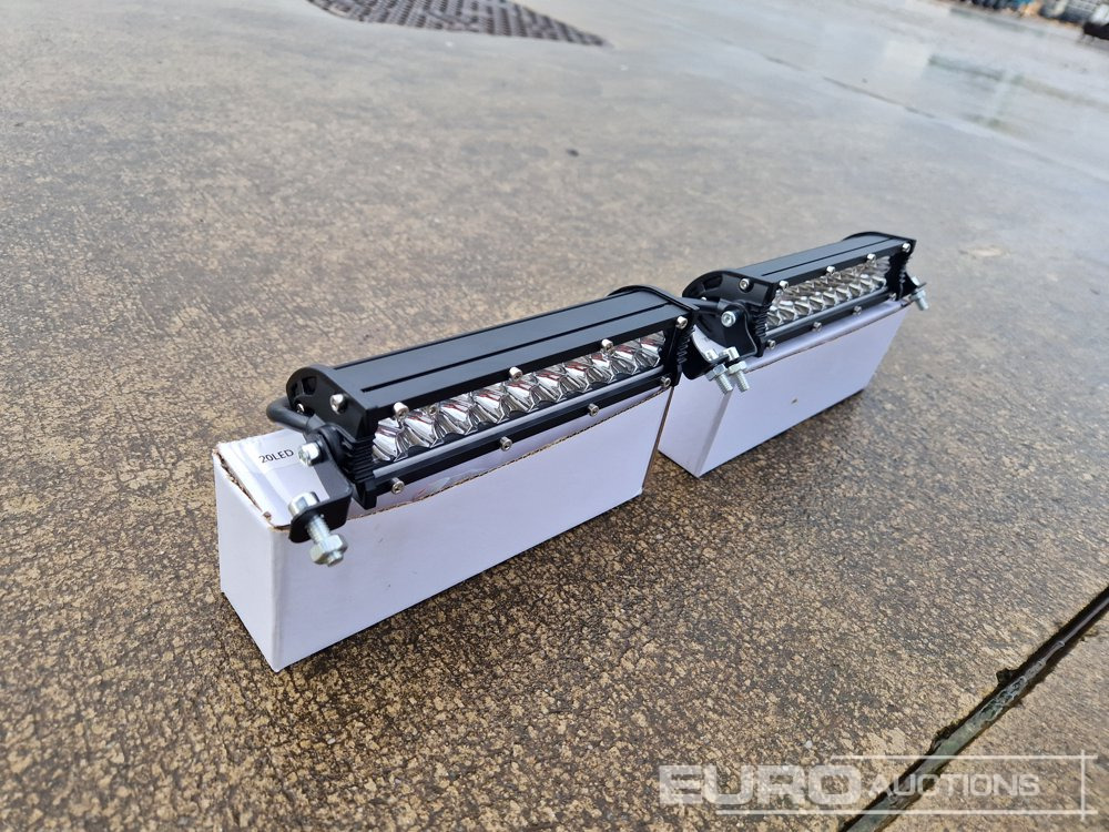 Unused 7" 60W LED Light Bar, Mounting Brackets, IP68 Waterproof (2 of) - Équipement de garage: photos 4 Unused 7" 60W LED Light Bar, Mounting Brackets, IP68 Waterproof (2 of) - Équipement de garage: photos 4