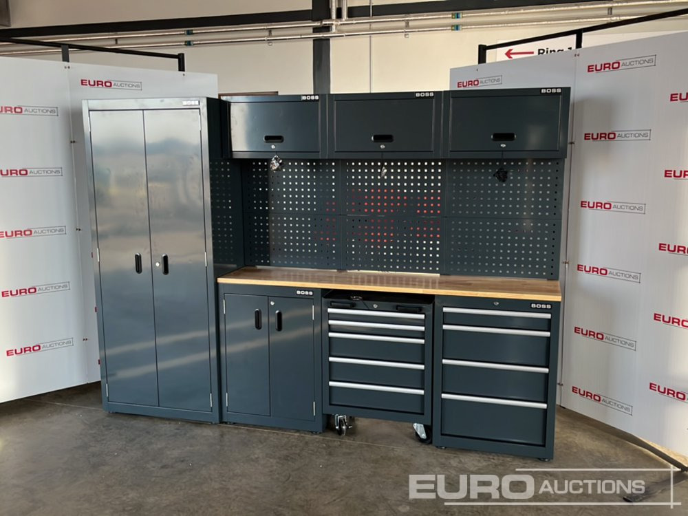 Unused Boss 2.6m 9 Drawer, 5 Cabinet Tool Station - Équipement de garage: photos 1 Unused Boss 2.6m 9 Drawer, 5 Cabinet Tool Station - Équipement de garage: photos 1