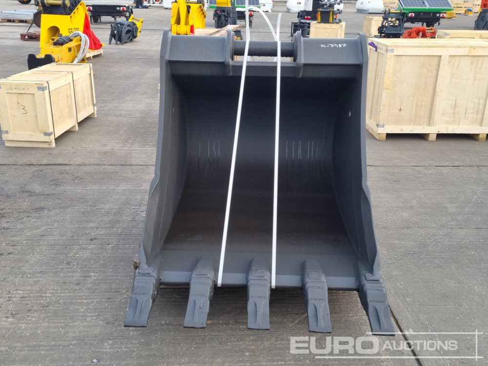 Godet neuf Unused CNH 44" Scoop Bucket 80mm Pin to suit 20 Ton Excavator: photos 8