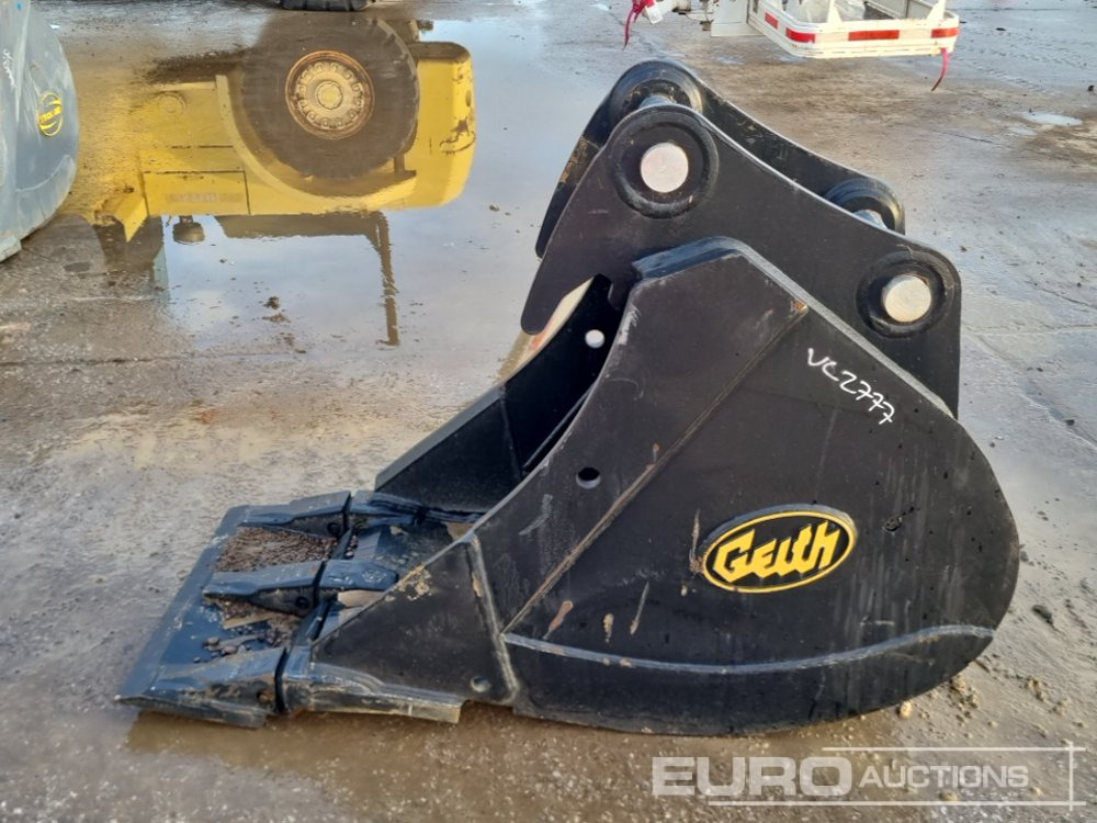 Unused Geith 24" Digging Bucket 65mm Pin to suit 13 Ton Excavator - Godet: photos 2 Unused Geith 24" Digging Bucket 65mm Pin to suit 13 Ton Excavator - Godet: photos 2