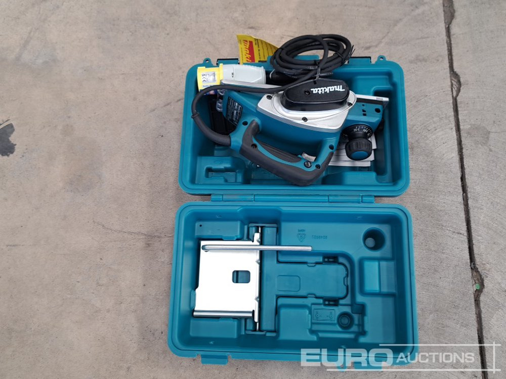 Unused Makita 110v Planer - Matériel de chantier: photos 4 Unused Makita 110v Planer - Matériel de chantier: photos 4