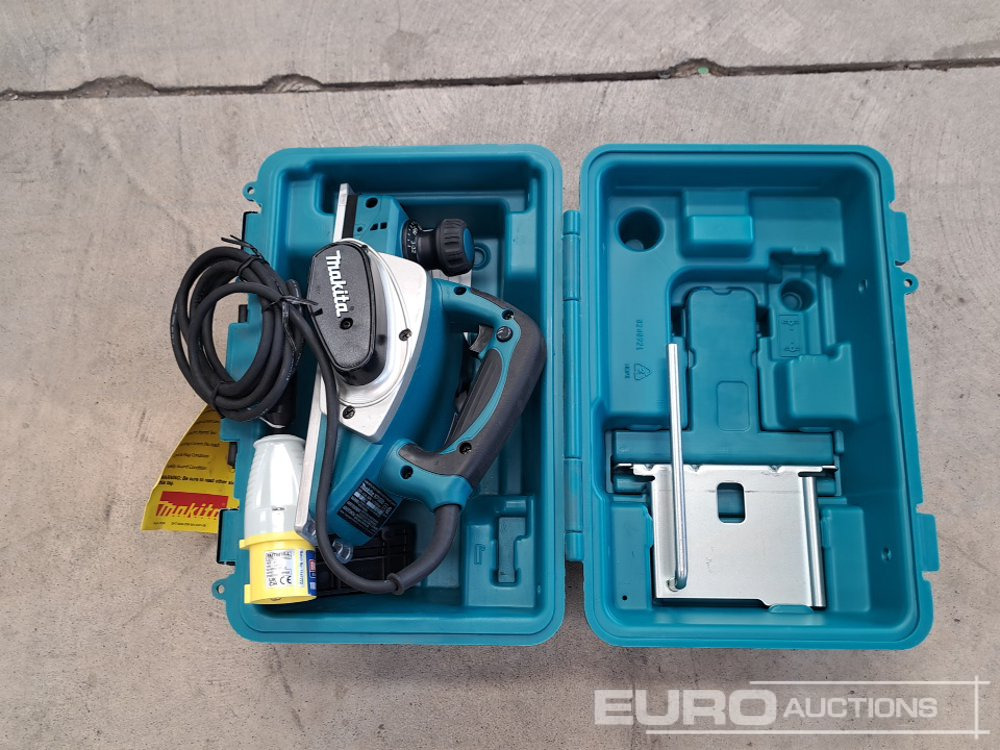 Unused Makita 110v Planer - Matériel de chantier: photos 2 Unused Makita 110v Planer - Matériel de chantier: photos 2