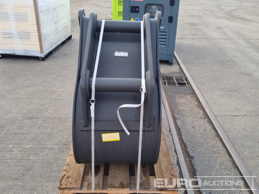 Unused Miller 24" Scoop Bucket 80mm Pin to suit 20 Ton Excavator - Godet: photos 4 Unused Miller 24" Scoop Bucket 80mm Pin to suit 20 Ton Excavator - Godet: photos 4