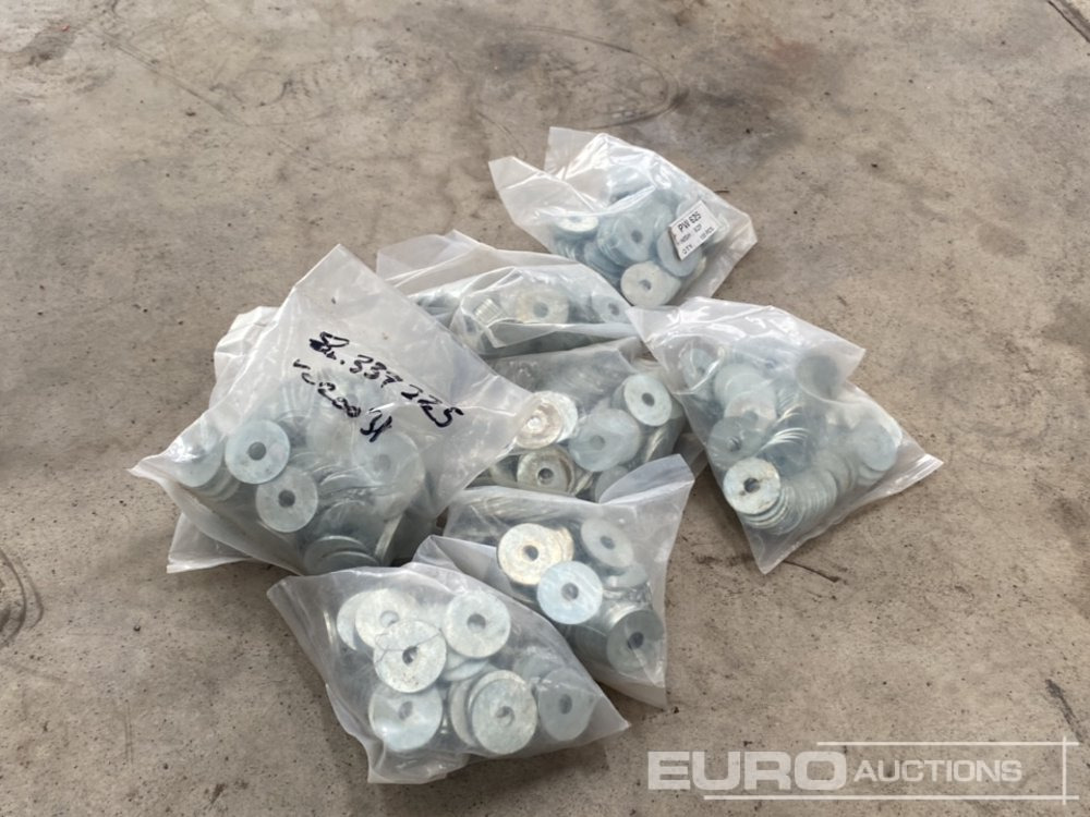 Unused Packs of 100 Washers (8 of) - Équipement de garage: photos 1 Unused Packs of 100 Washers (8 of) - Équipement de garage: photos 1