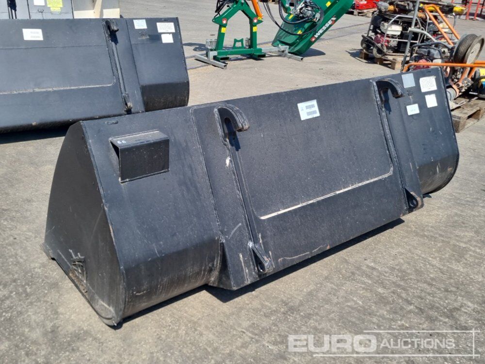 Unused Rhinox 90" Loading Bucket to suit Telehandler - Godet: photos 3 Unused Rhinox 90" Loading Bucket to suit Telehandler - Godet: photos 3