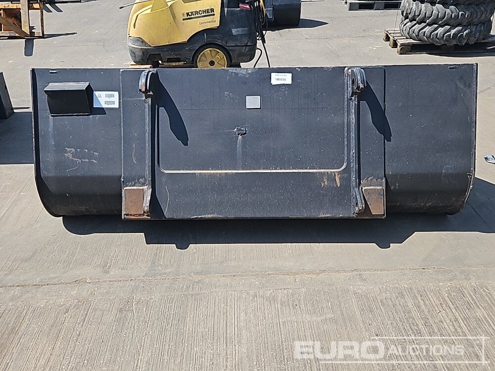 Unused Rhinox 90" Loading Bucket to suit Telehandler - Godet: photos 4 Unused Rhinox 90" Loading Bucket to suit Telehandler - Godet: photos 4