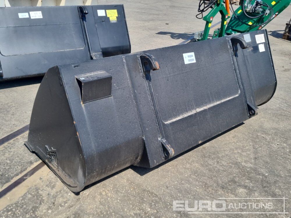 Unused Rhinox 90" Loading Bucket to suit Telehandler - Godet: photos 3 Unused Rhinox 90" Loading Bucket to suit Telehandler - Godet: photos 3