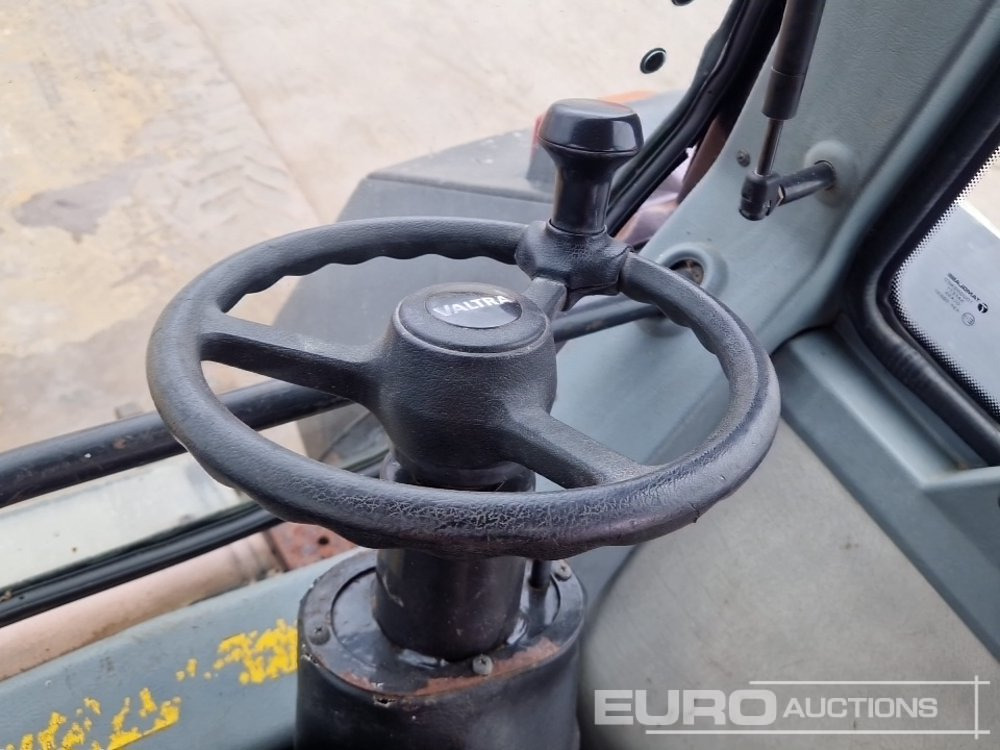 Tracteur agricole Valtra 6400: photos 38 Tracteur agricole Valtra 6400: photos 38