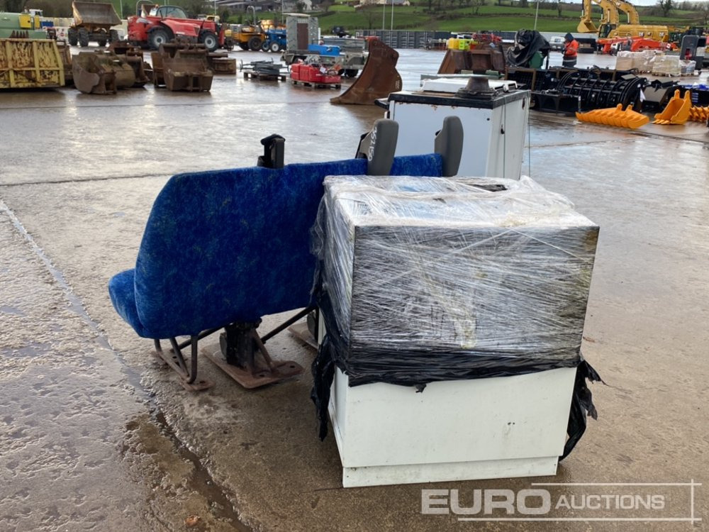 Van Seats, Cooker, Safe (3 of) - Matériel de chantier: photos 2 Van Seats, Cooker, Safe (3 of) - Matériel de chantier: photos 2