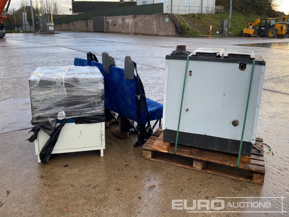 Van Seats, Cooker, Safe (3 of) - Matériel de chantier: photos 3 Van Seats, Cooker, Safe (3 of) - Matériel de chantier: photos 3