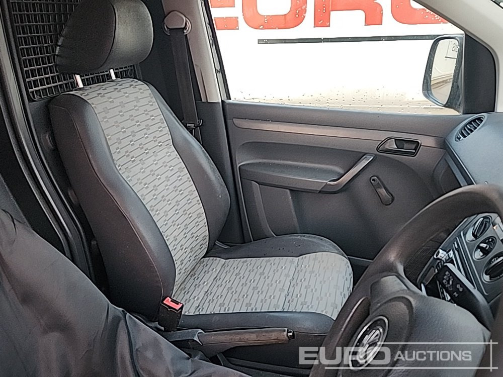 Véhicule utilitaire 2011 Volkswagen Caddy: photos 19