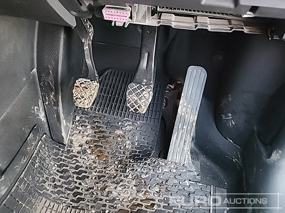 Véhicule utilitaire 2011 Volkswagen Caddy: photos 22