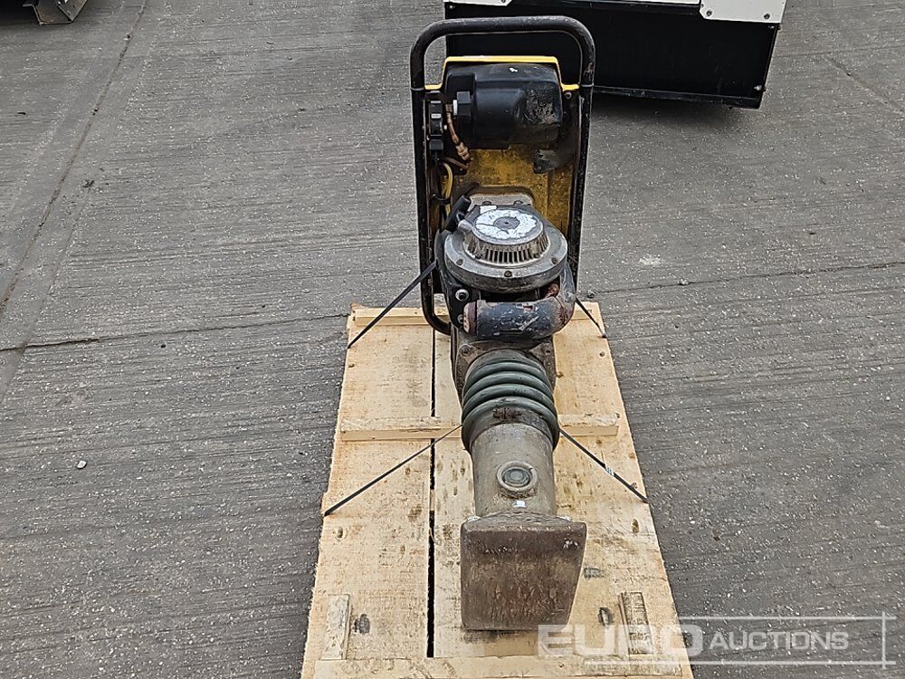 Wacker Neuson Petrol Trench Compactor - Travaux routiers: photos 5 Wacker Neuson Petrol Trench Compactor - Travaux routiers: photos 5