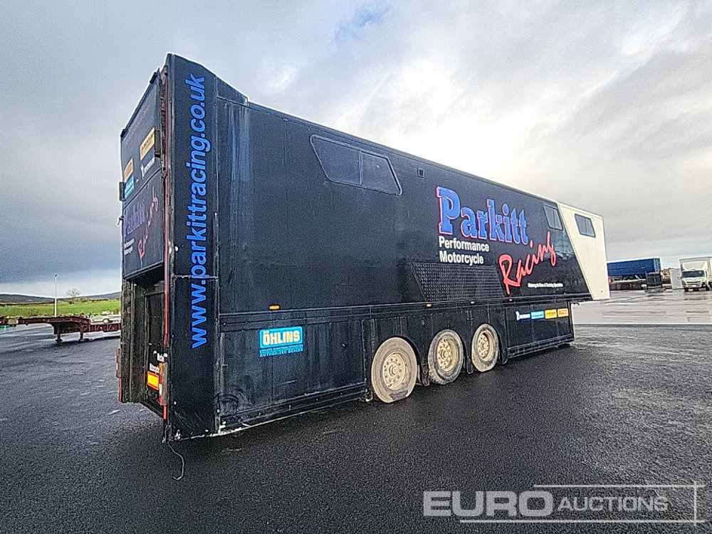 Wilson Tri Axle Double Deck Motor Sport Stepframe Trailer, Kitchen, Shower, Bedrooms, Garage - Semi-remorque fourgon: photos 5 Wilson Tri Axle Double Deck Motor Sport Stepframe Trailer, Kitchen, Shower, Bedrooms, Garage - Semi-remorque fourgon: photos 5