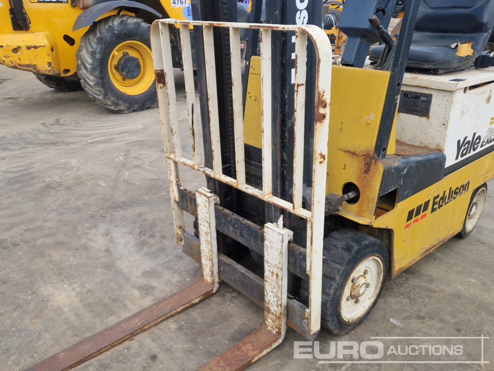 Chariot élévateur électrique Yale ERC12DAEV2160 Electric Forklift, 2 Stage Mast, Forks (No Drive): photos 16