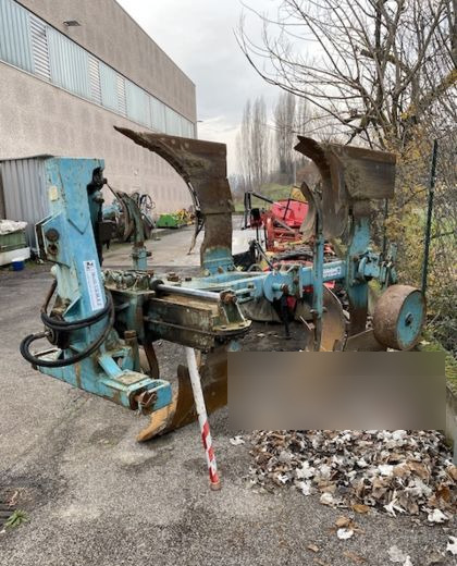 Aratro usato Nuova Comas - Charrue: photos 2 Aratro usato Nuova Comas - Charrue: photos 2