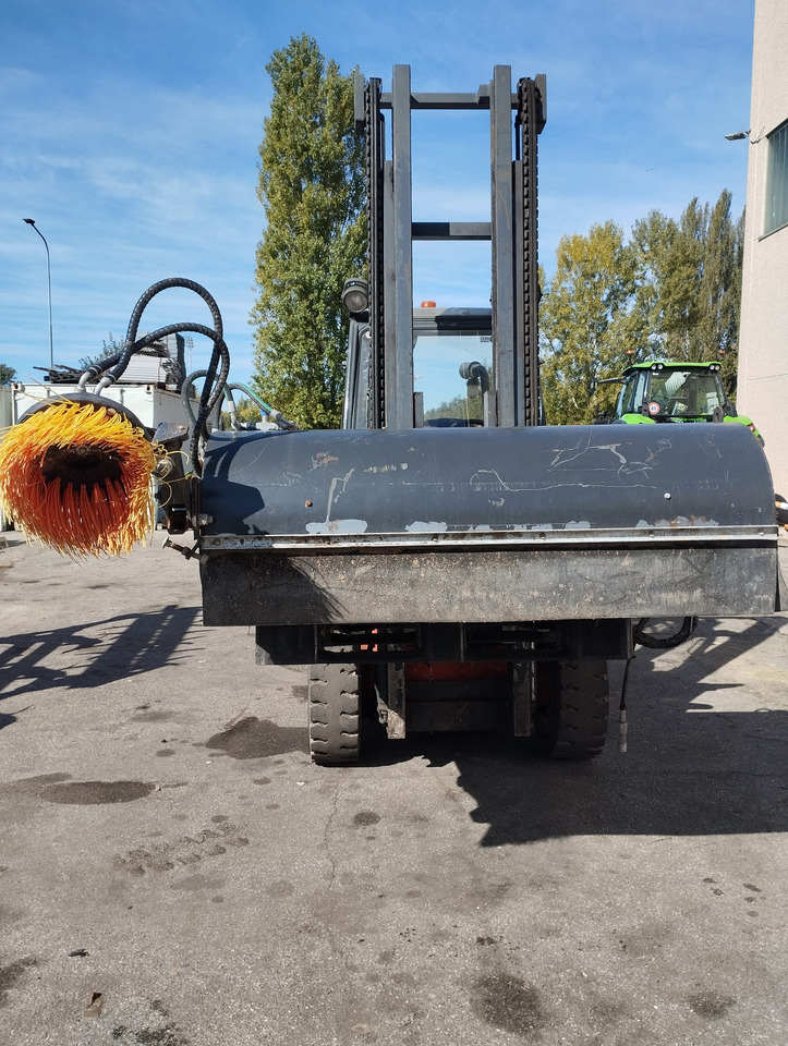 Spazzola usata per SkidLoader Marlia SPZ50 - Brosse: photos 2 Spazzola usata per SkidLoader Marlia SPZ50 - Brosse: photos 2