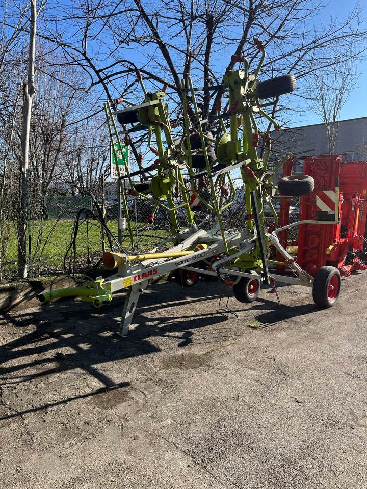 Voltafieno Claas Volto 900 - Faneuse: photos 1 Voltafieno Claas Volto 900 - Faneuse: photos 1