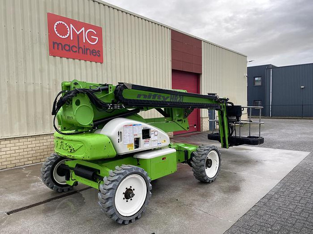Niftylift HR21DE, Hoogwerker 21 meter, Diesel + Accu, Bi energy - Nacelle: photos 2 Niftylift HR21DE, Hoogwerker 21 meter, Diesel + Accu, Bi energy - Nacelle: photos 2