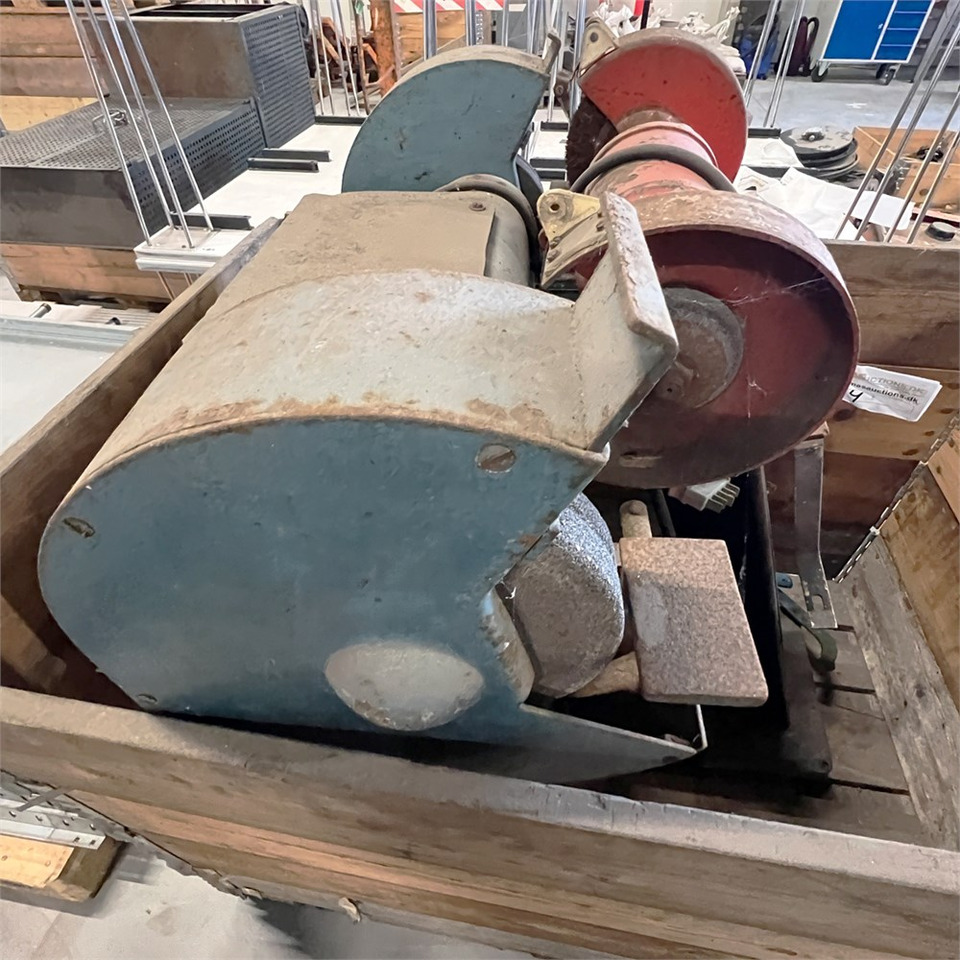 ABC Griding machine and generator / slibemaskine og generator - Machine-outil: photos 4 ABC Griding machine and generator / slibemaskine og generator - Machine-outil: photos 4