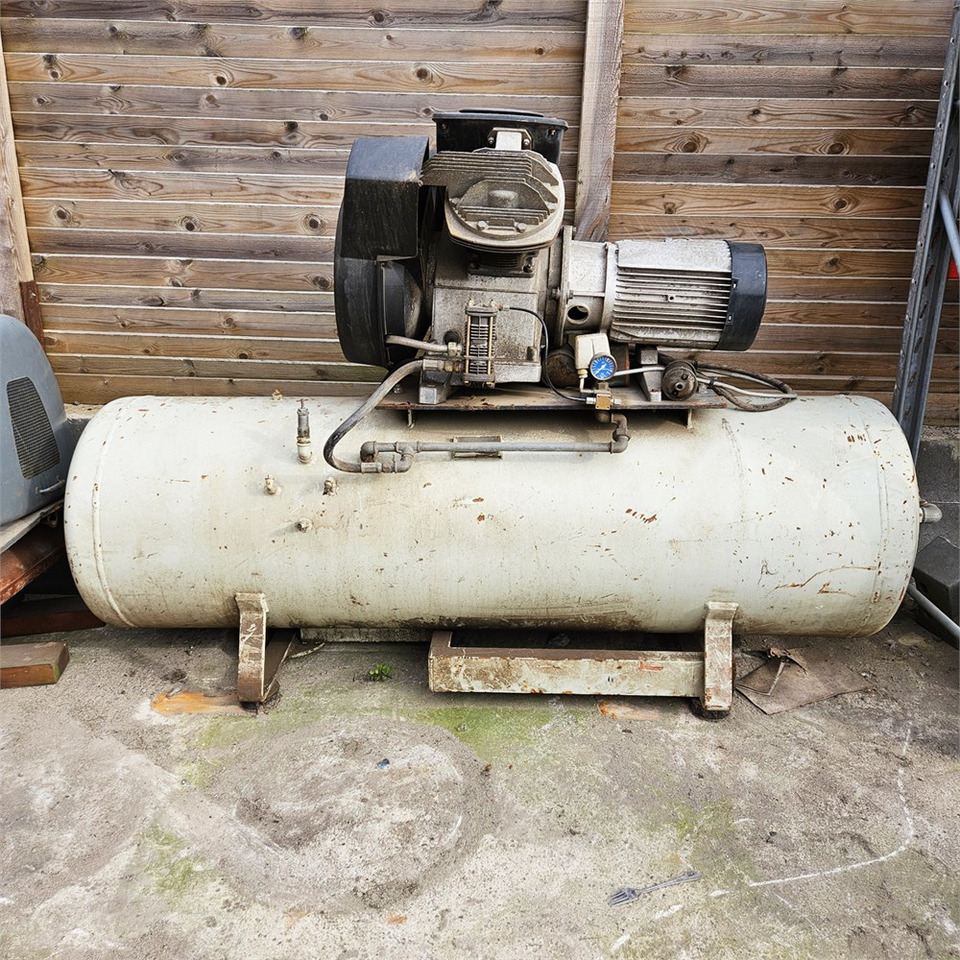 Atlas Copco Compressor - Compresseur d'air: photos 2 Atlas Copco Compressor - Compresseur d'air: photos 2