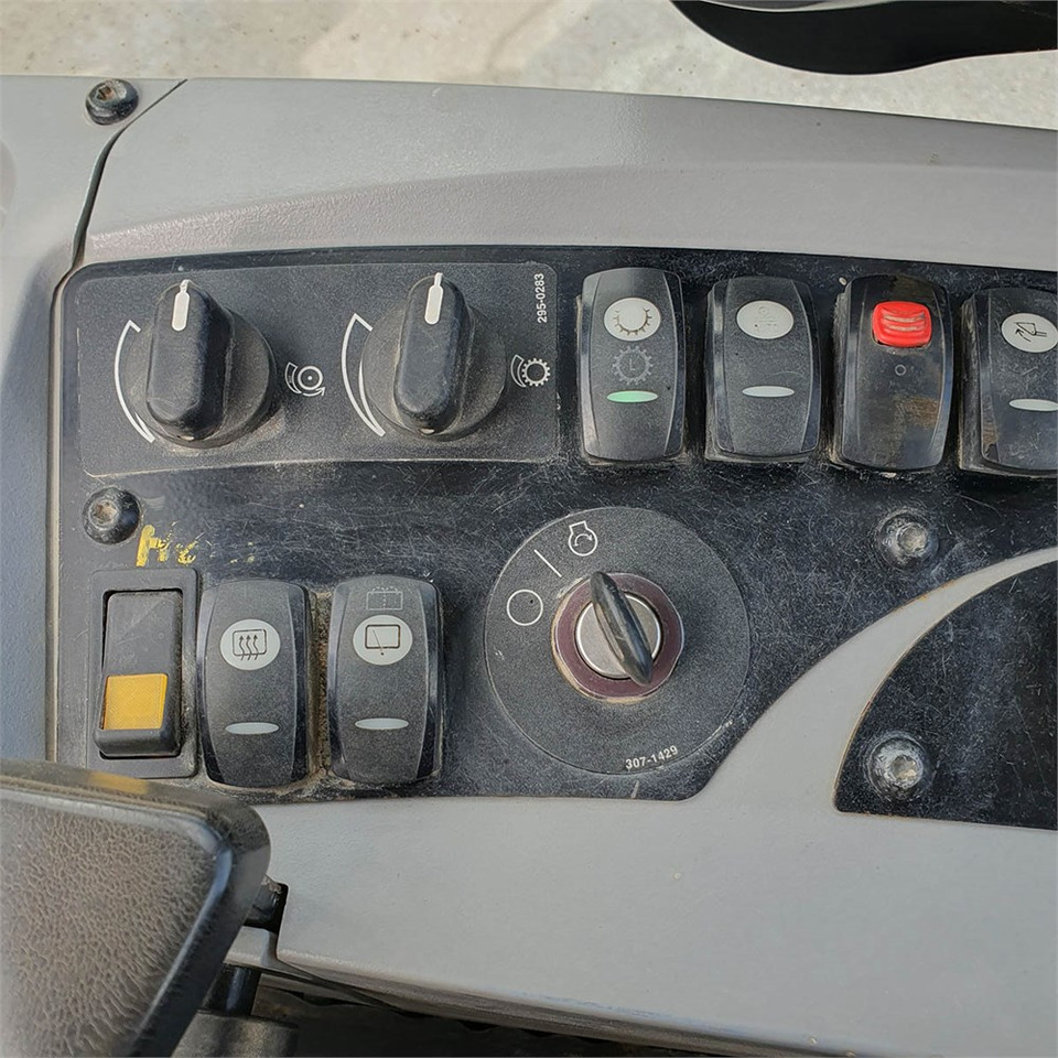 Chargeuse sur pneus Caterpillar 906 H2: photos 19