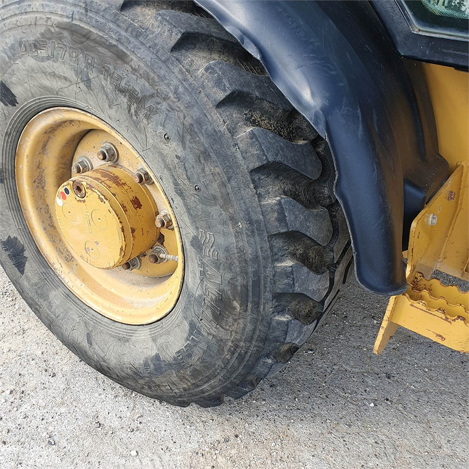 Chargeuse sur pneus Caterpillar 906 H2: photos 30