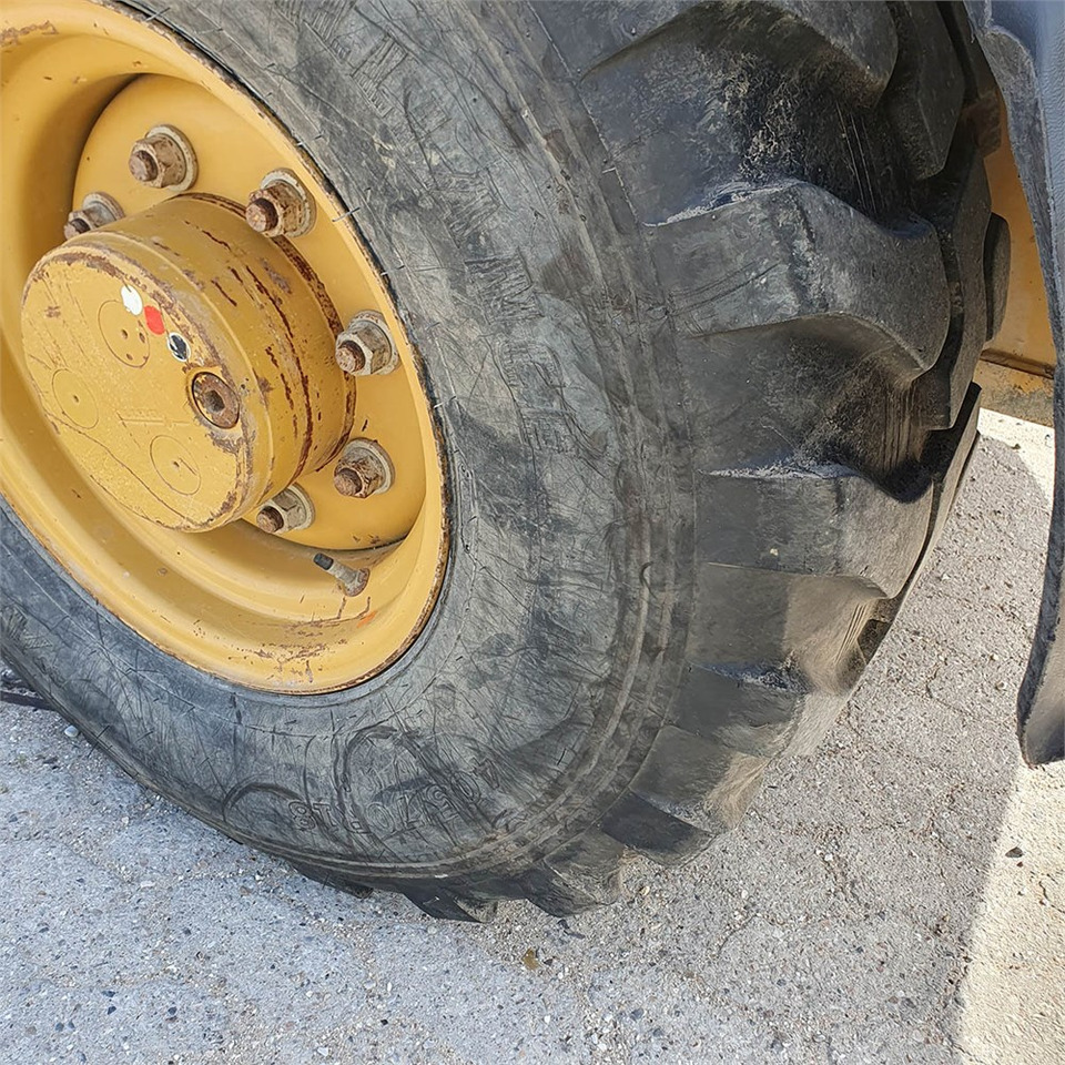 Chargeuse sur pneus Caterpillar 906 H2: photos 31