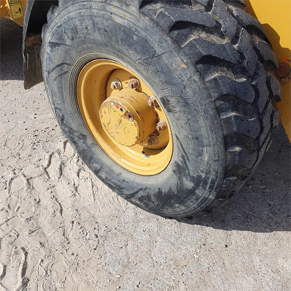 Chargeuse sur pneus Caterpillar 906 H2: photos 28