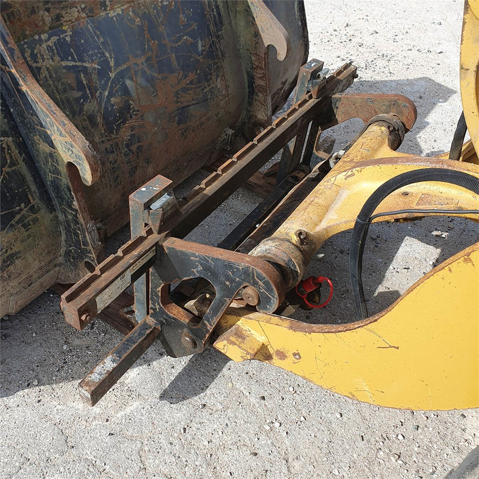 Chargeuse sur pneus Caterpillar 906 H2: photos 12