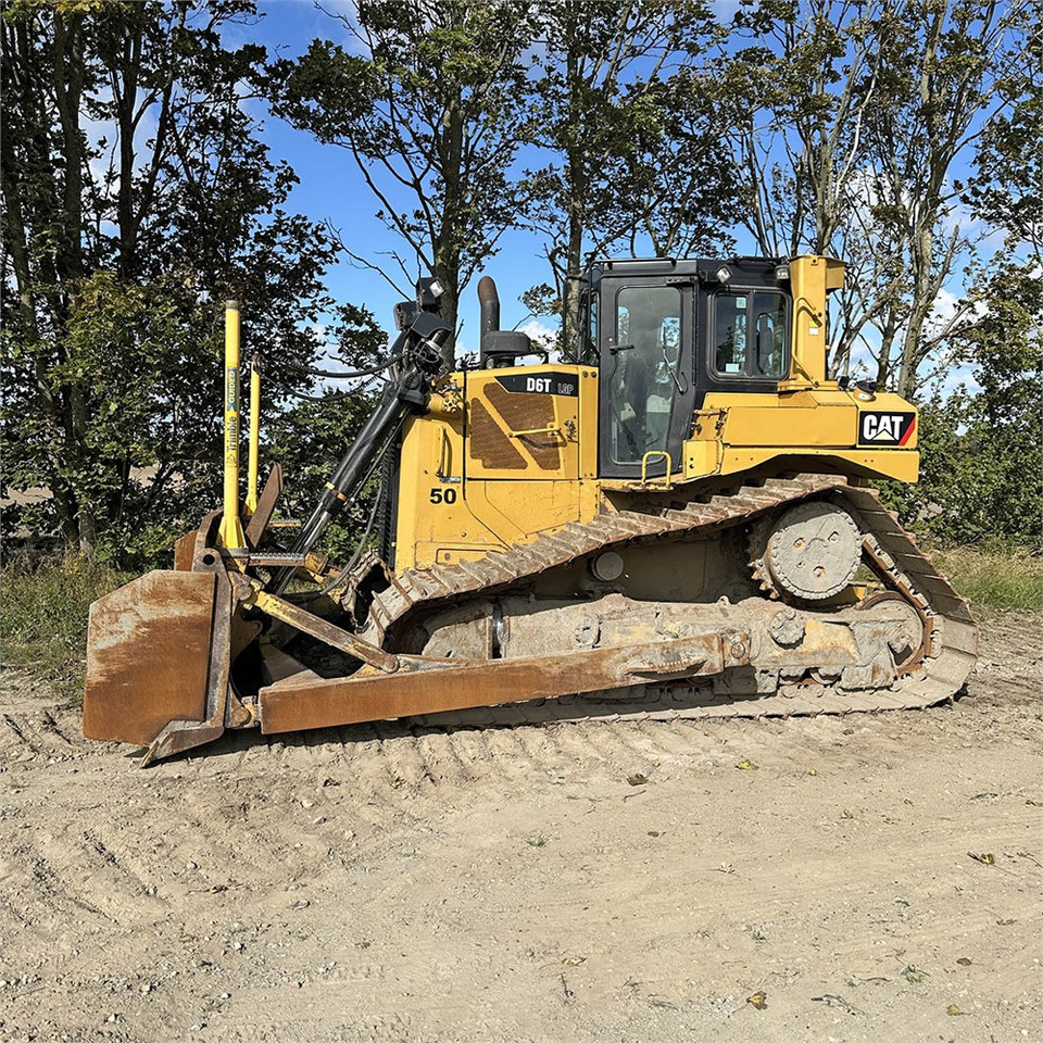 Caterpillar D6T LGP - Bulldozer: photos 2 Caterpillar D6T LGP - Bulldozer: photos 2