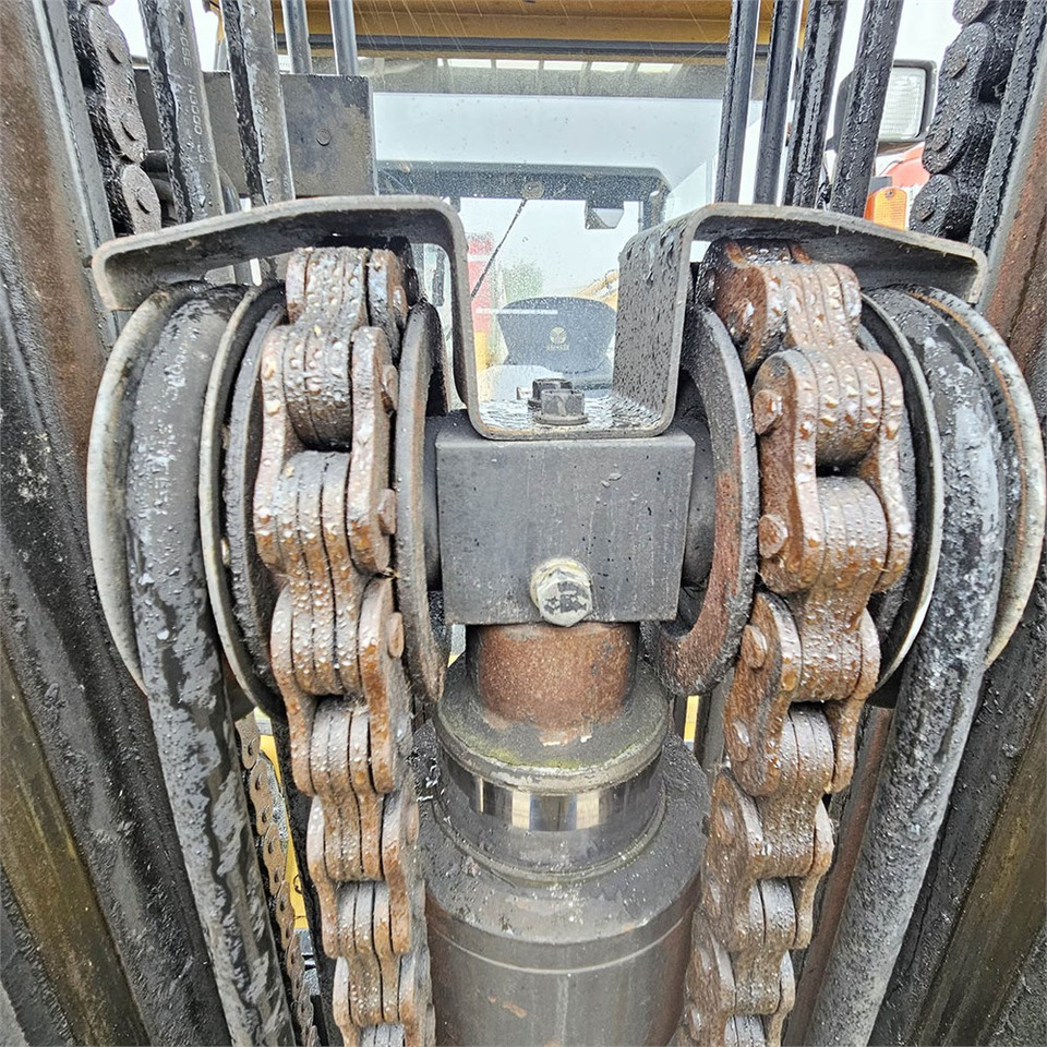 Chariot élévateur Caterpillar DP45: photos 28